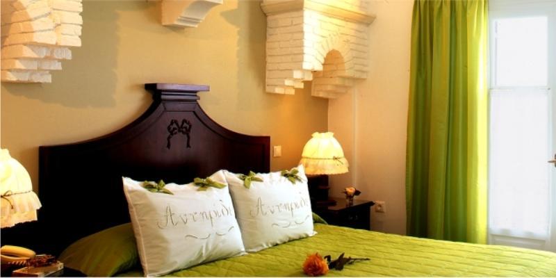 Antirides Hotel Науса Экстерьер фото