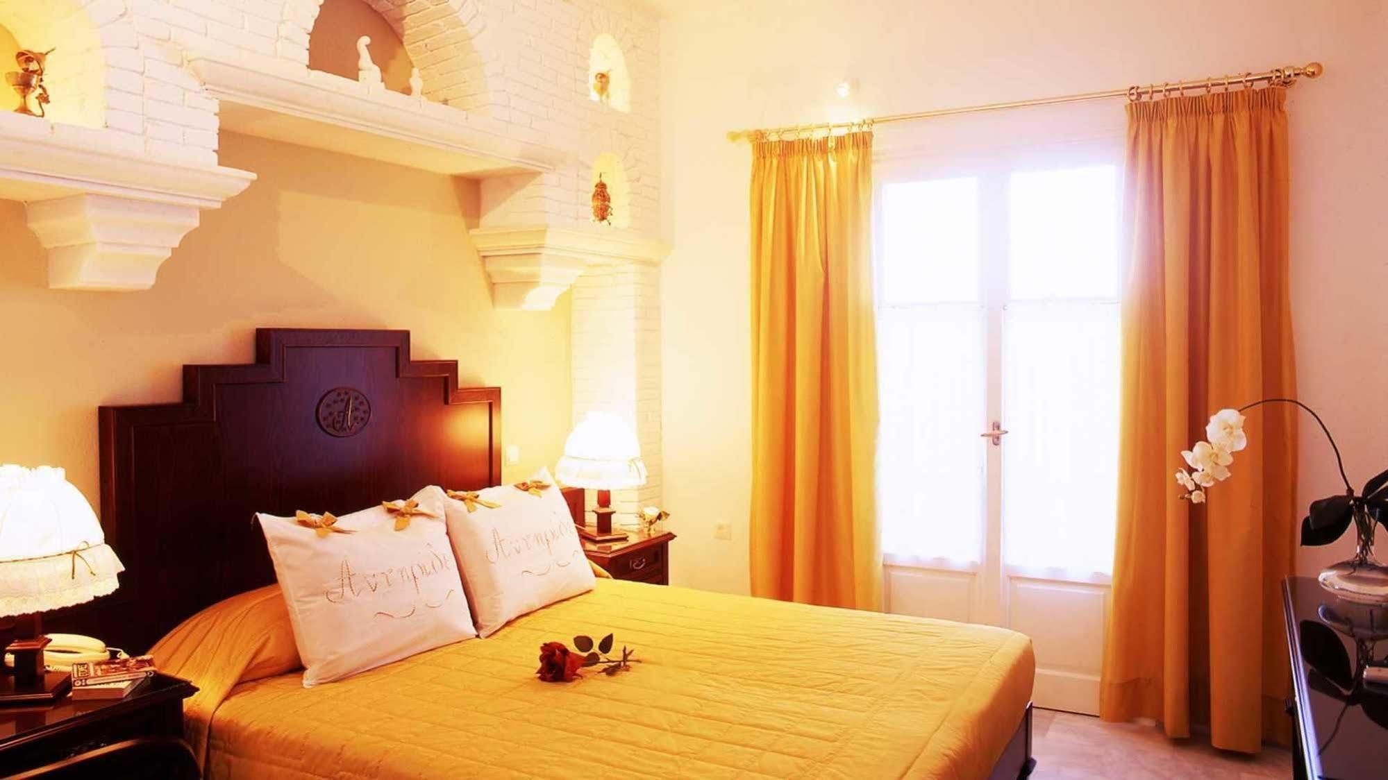 Antirides Hotel Науса Экстерьер фото