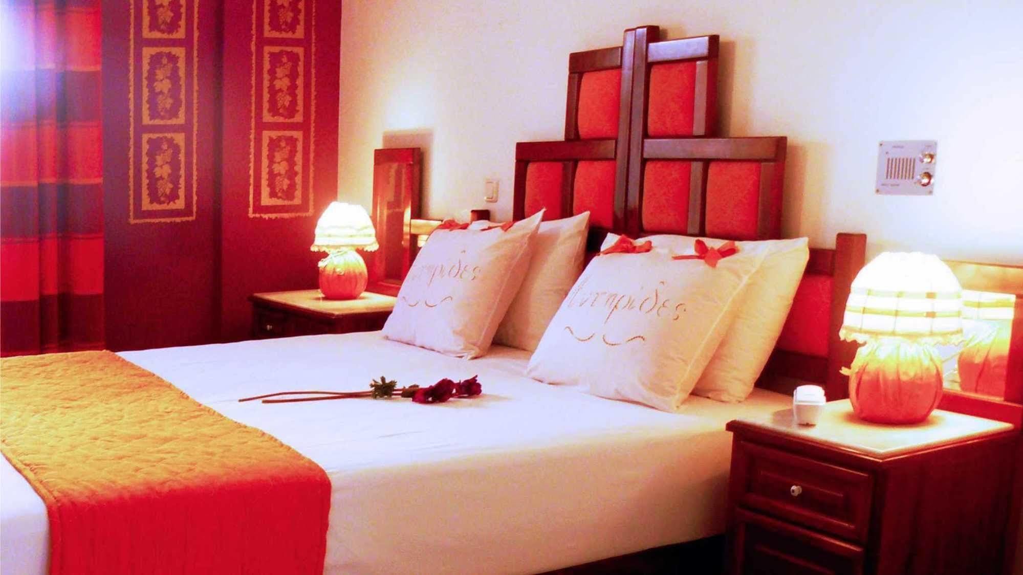 Antirides Hotel Науса Экстерьер фото